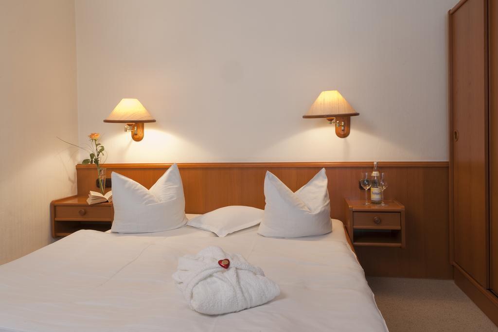 טימנדורפר שטרנד Hotel Parkfrieden מראה חיצוני תמונה