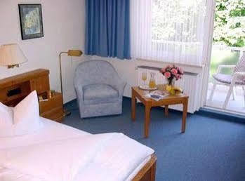 טימנדורפר שטרנד Hotel Parkfrieden מראה חיצוני תמונה